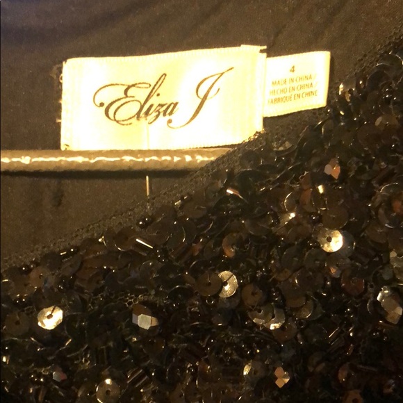 Formal Dress - Picture 7 of 8